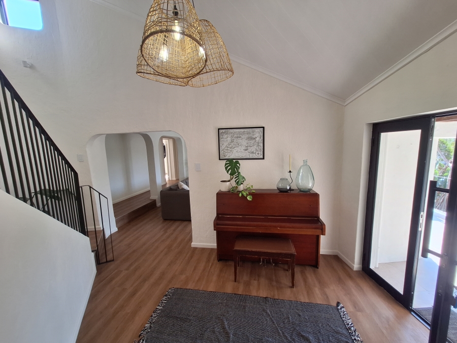 4 Bedroom Property for Sale in Wavecrest Eastern Cape